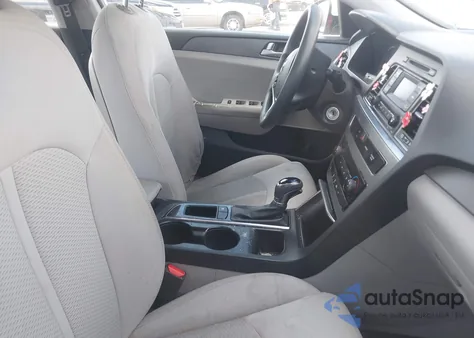 2017 Hyundai Sonata z USA, uszkodzony, nr VIN 5NPE24AF6HH485849